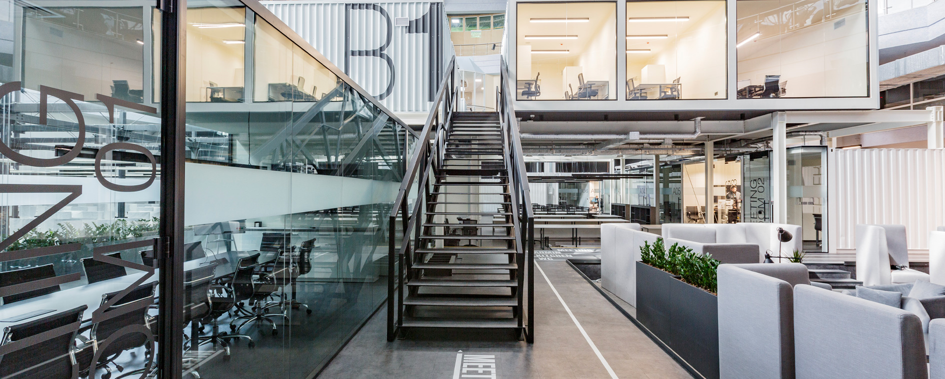 Verimli Bir Çalışma Ortamı İçin Ofis Tadilatı İpuçları 1